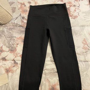 Fabletics Mila High Waisted Capri NWT